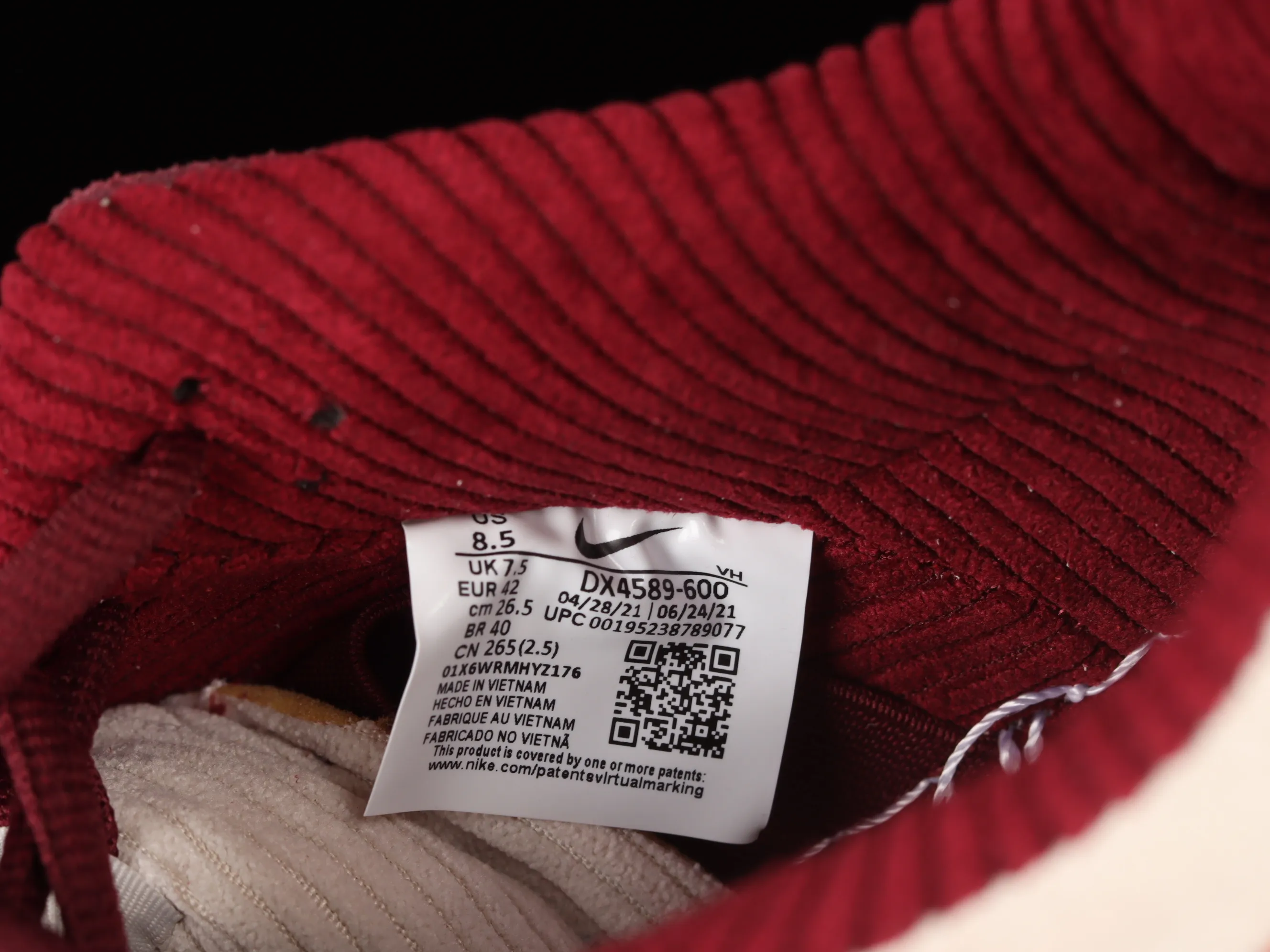 All categories Nk SB Dunk Series Nk SB Dunk Low low-top sneakers Skate Like a Girl x Nk SB Dunk Low joint model SB smashed backboard fashion casual sneakers DX4589-600